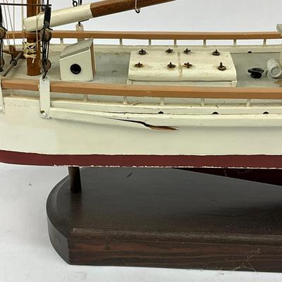 692 Wooden Skipjack Model