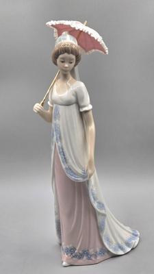 LOT 31L: Lladro Viennese Lady Porcelain Figurine