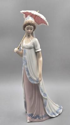 LOT 31L: Lladro Viennese Lady Porcelain Figurine