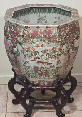 LOT 113K: Chinese Export Famille Rose Porcelain Fishbowl Planter