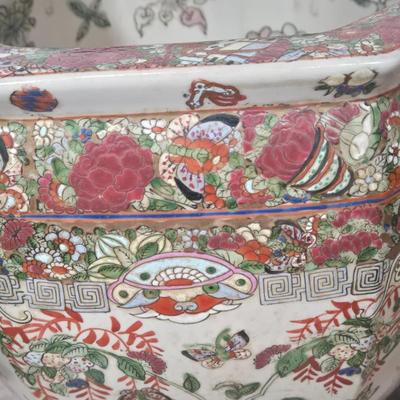 LOT 115K: Chinese Export Famille Rose Porcelain Fishbowl Planter