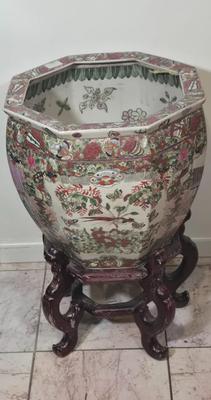 LOT 115K: Chinese Export Famille Rose Porcelain Fishbowl Planter