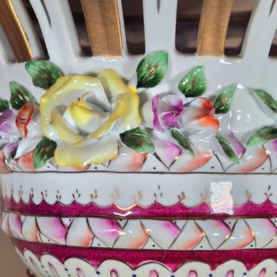 LOT 117K: Dresden Porcelain Figural Centerpiece