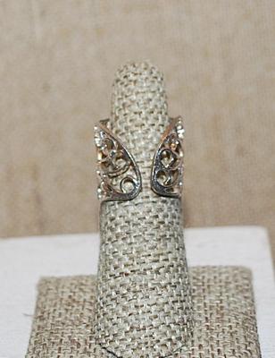 Size 6-7 Red & Brown Filagree-Style CABOCHON RING with an Adjustable OPEN-END Silver Tone Setting