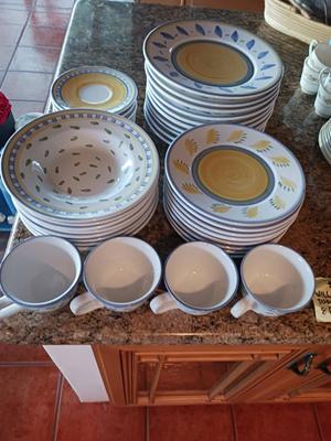 Sale Photo Thumbnail #571: 10 Dinner Plates, 8 Salad Plates, 8 Rimmed Bowls, 6 Saucers, 3 Cups (plus 1 chipped cup.)