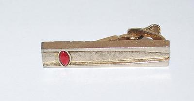 Vintage-Style Marquise-Cut RED Stone TIE CLASP (1½" L) in Brushed Light-Colored Gold Tone