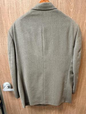 Sale Photo Thumbnail #601: Medium brown color, 100% wool, made in Korea for Macy's/Bullock's Men's Store. 3-button traditional style. Good condition.