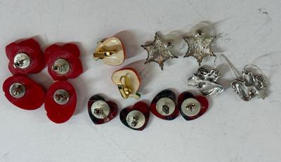 Sale Photo Thumbnail #224: Hearts, roses, oranges, and more.