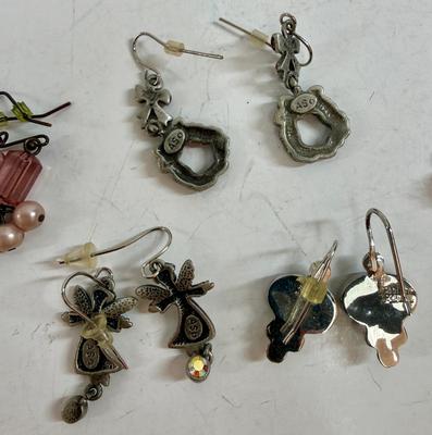 Sale Photo Thumbnail #304: Vintage earring lot. All in good condition.