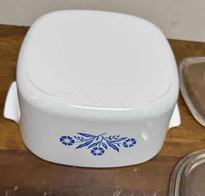 Sale Photo Thumbnail #225: Clear glass covered casserole dishes featuring the iconic "Blue Cornflower" pattern. 1.5 liter and 3 liter sizes.  Very good condition.