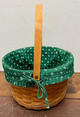 Sale Photo Thumbnail #127: In good condition. Not flat inside on the bottom, it was made with a hump on the bottom.