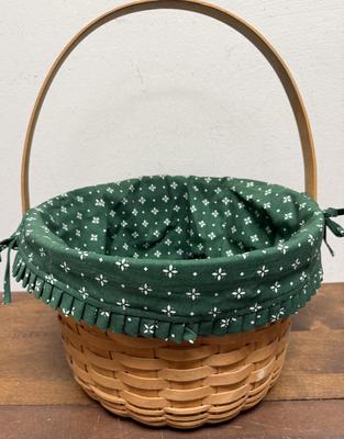 Sale Photo Thumbnail #122: In good condition. Not flat inside on the bottom, it was made with a hump on the bottom.