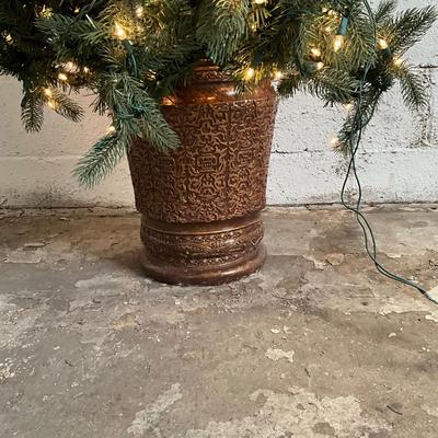 585 Artificial Tree in Gold Metal Base
