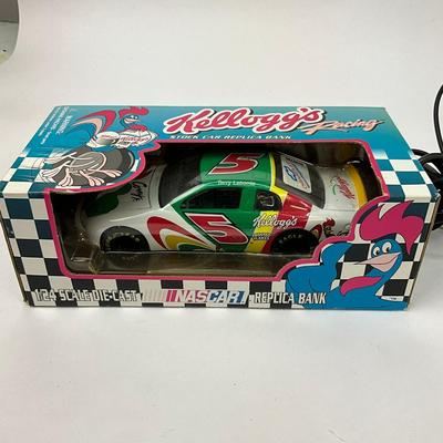 772 Racing Car Decor Lot