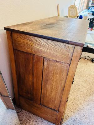 NICE SMALLER ANTIQUE CHEST