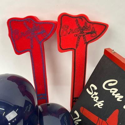 776 Atlanta Braves Fan Lot