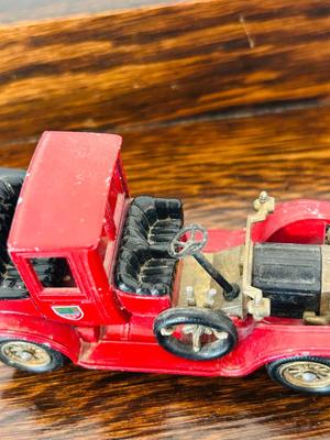 VINTAGE MATCHBOX MODELS OF YESTERYEAR 1912 PACKARD LANDAULRT