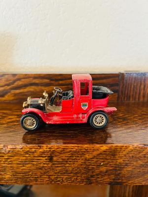 VINTAGE MATCHBOX MODELS OF YESTERYEAR 1912 PACKARD LANDAULRT