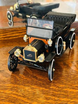 UNIVERSAL HOBBIES 1:18 SCALE 1908-1910 FORD MODEL T