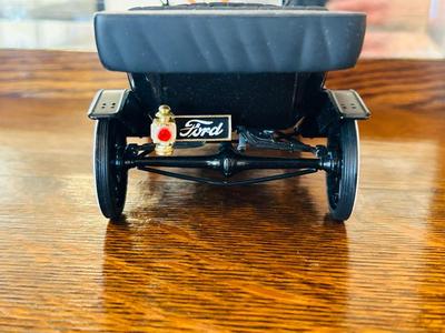 UNIVERSAL HOBBIES 1:18 SCALE 1908-1910 FORD MODEL T