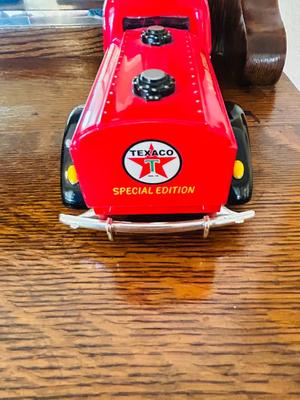 GOLDEN WHEEL DIE-CAST 1940 FORD TEXACO GAS OIL TANKER TRUCK