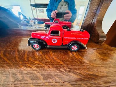 GOLDEN WHEEL DIE-CAST 1940 FORD TEXACO GAS OIL TANKER TRUCK