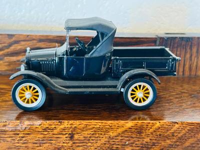 GOLDEN WHEEL DIECAST YELLOW PEPSI COLA SODA DELIVERY TRUCK & NATIONAL MOTOR MUESUM 1925 FORD