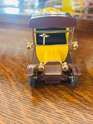 NATIONAL MOTOR MUSEUM MINT 1931 FORD MODEL A AND GOLDEN WHEEL FORD MODEL T PEPSI COLA DELIVERY TRUCK