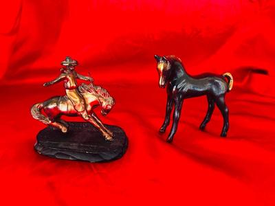 VINTAGE HEAVY BRONZE COLT AND BUCKING BRONCO VAQUERO COWBOY
