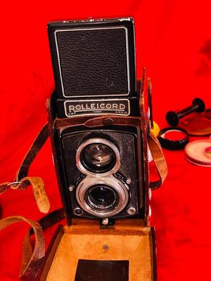 VERY OLD ROLLEICORD CAMERA AND ACCESSORIES