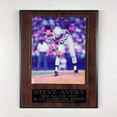 826 Framed And Autograph Of Steve Avery 1991 N.L.C.S MVP