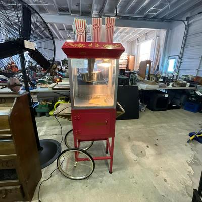 902 Maxi-Matic Popcorn Machine