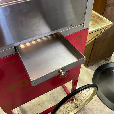 902 Maxi-Matic Popcorn Machine