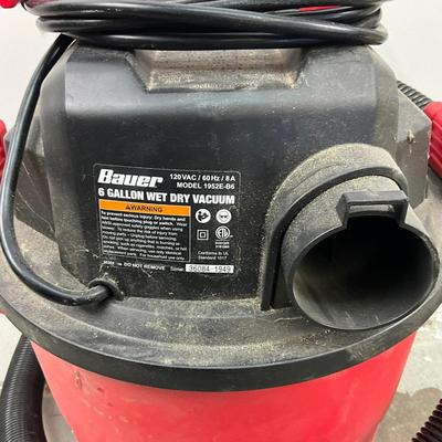 921 Bauer Six Gallon Wet/Dry Vacuum