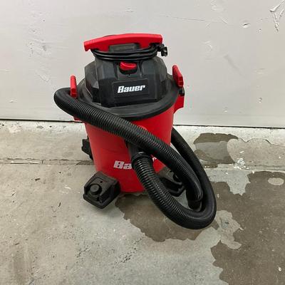921 Bauer Six Gallon Wet/Dry Vacuum