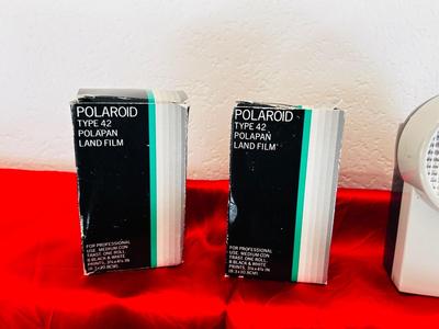 1950’s POLAROID LAND CAMERA MODEL 150 IN ORIGINAL CASE WITH ACCESSORIES