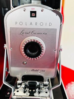 1950’s POLAROID LAND CAMERA MODEL 150 IN ORIGINAL CASE WITH ACCESSORIES