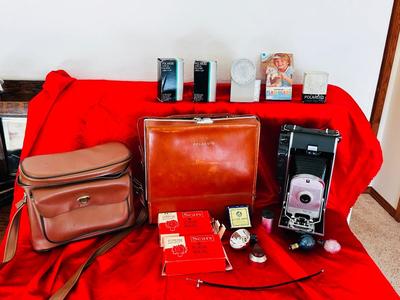 1950’s POLAROID LAND CAMERA MODEL 150 IN ORIGINAL CASE WITH ACCESSORIES