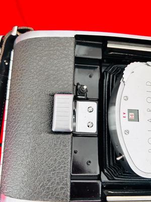 1950’s POLAROID LAND CAMERA MODEL 150 IN ORIGINAL CASE WITH ACCESSORIES