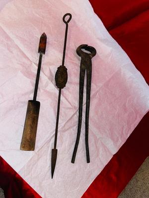 BLACKSMITH TOOLS., SLIDE HAMMER/PUNCH TYPE TOOL, MARKING TOOL, NIPPING PLIERS