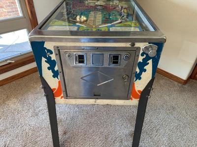 1975 “ALADDIN’S CASTLE” PINBALL MACHINE BY BALLY