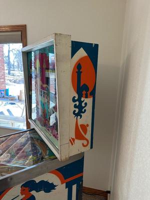 1975 “ALADDIN’S CASTLE” PINBALL MACHINE BY BALLY