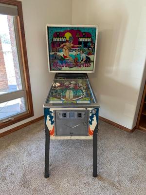 1975 “ALADDIN’S CASTLE” PINBALL MACHINE BY BALLY