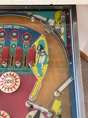 1975 “ALADDIN’S CASTLE” PINBALL MACHINE BY BALLY