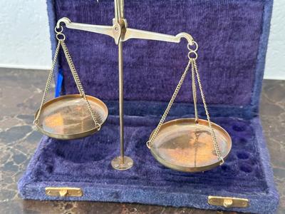 VINTAGE BRASS BALANCE SCALE AND VINTAGE PELOUZE PETITE MODEL P-1 POSTAL SCALE