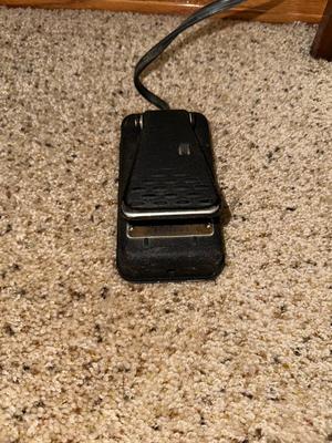 VINTAGE SINGER ELECTRIC SEWING MACHINE MODEL 99K HOUSED INSIDE SINGER WOODEN FOLD OUT CABINET