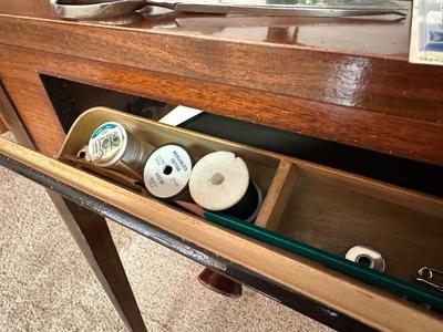 VINTAGE SINGER ELECTRIC SEWING MACHINE MODEL 99K HOUSED INSIDE SINGER WOODEN FOLD OUT CABINET