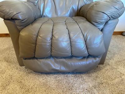 LEATHER ROCKER RECLINER