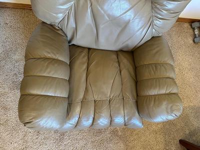 LEATHER ROCKER RECLINER