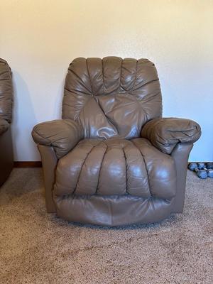 LEATHER ROCKER RECLINER